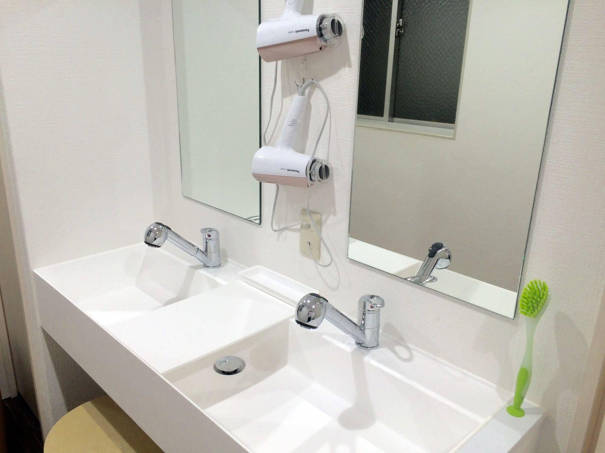 Coco Hostel Namba โอซาก้า ภายนอก รูปภาพ